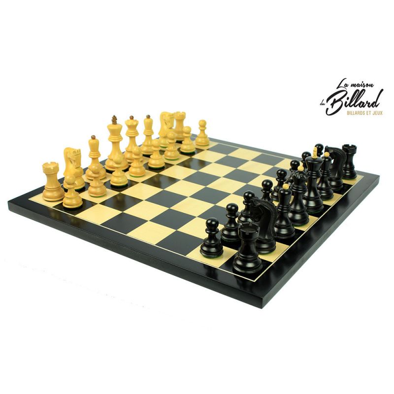 Superbe jeu d’échecs en finition ébène et buis (Taille compétition)