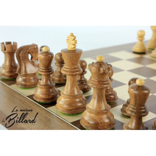 Le jeu d’échecs luxe. Noyer/Erable 35 x 35 (personnalisable)