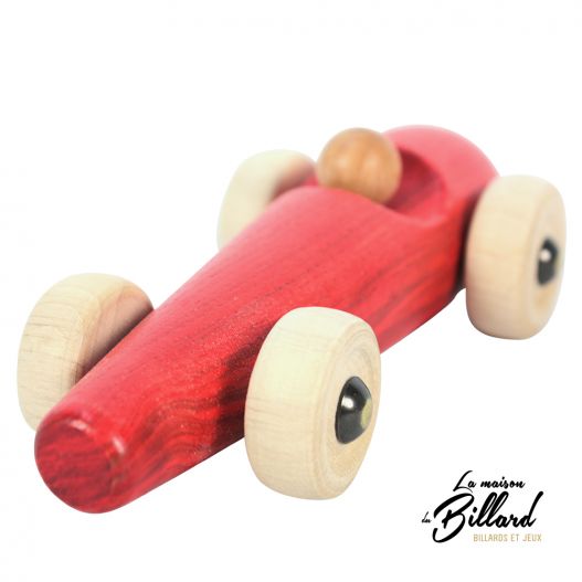 La voiture en bois : le jouet idéal pour votre petit(e) pilote favori.