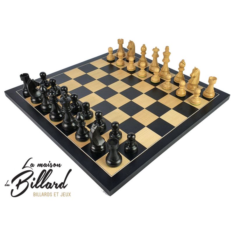 Superbe jeu d’échecs en finition ébène et buis (Taille compétition)