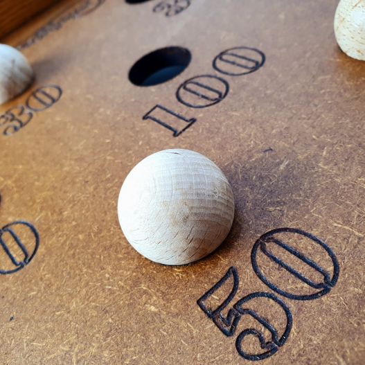 Billard japonais familial : l’indémodable jouet en bois des années 1900-2