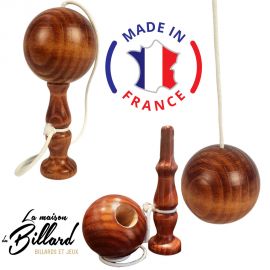 Bilboquet en bois rustique fait en France
