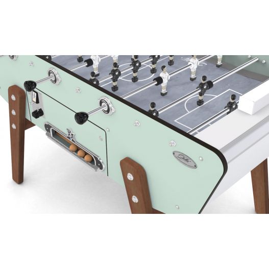 Baby foot de terrasse avec monnayeur - Vue en hauteur montrant la surface de jeu et les détails des joueurs.