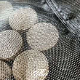 Palets de jeu visibles à travers la pochette en maille zippée Tradijeux La Maison du Billard