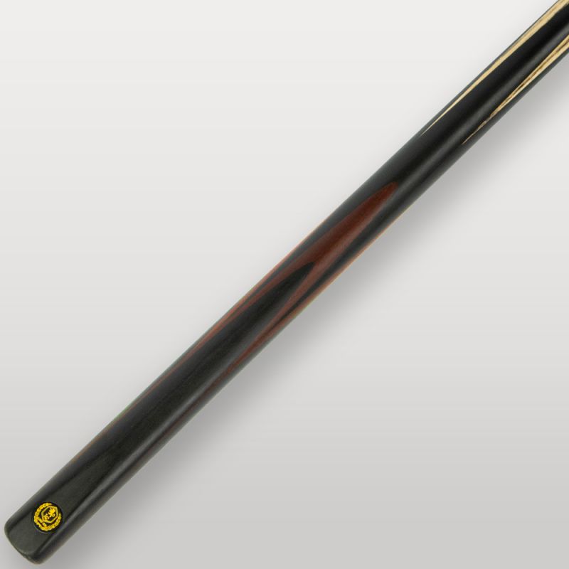 Détail du fût de la queue de billard Lord-Cue Black Out Rouge, contraste entre le bois clair et le rouge.