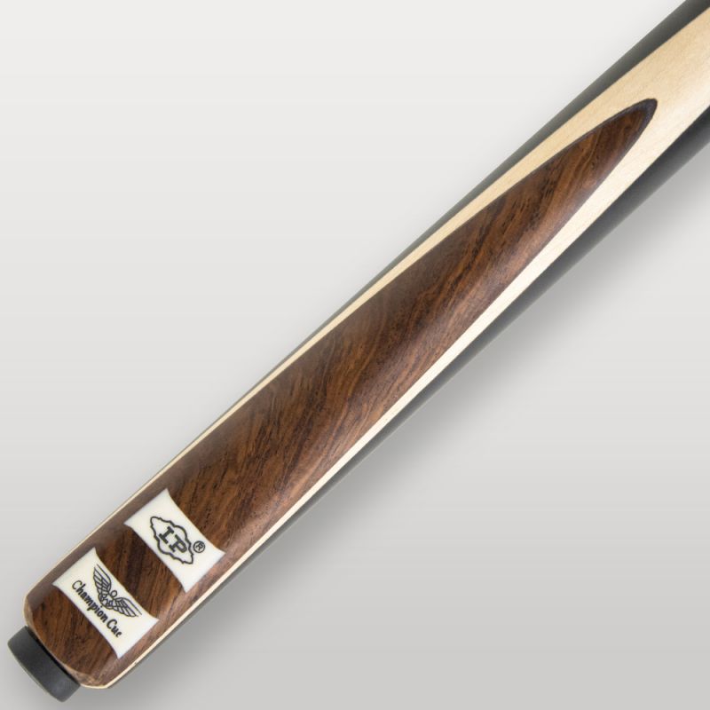 Détail du fût de la queue de billard Lord-Cue LP Chester, mélange de bois naturel et noir mat.