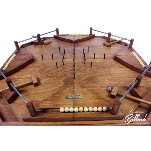 Jeu du marteau en bois sur