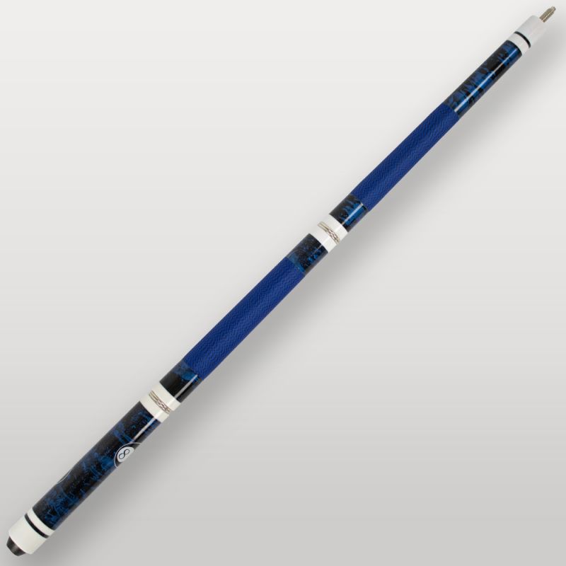 Gros plan sur le talon et les bagues blanches de la queue de billard 4 parties bleu.