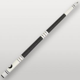 Gros plan sur le talon et les bagues blanches de la queue de billard 4 parties blanche.