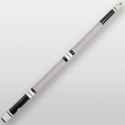 Gros plan sur le talon et les bagues blanches de la queue de billard 4 parties noir.