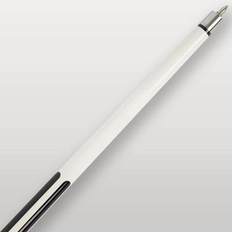 Zoom-sur-les-detailles-du-haut-du-fut-de-la-queue-de-billard-americaine-lord-cue-raptor-blanche