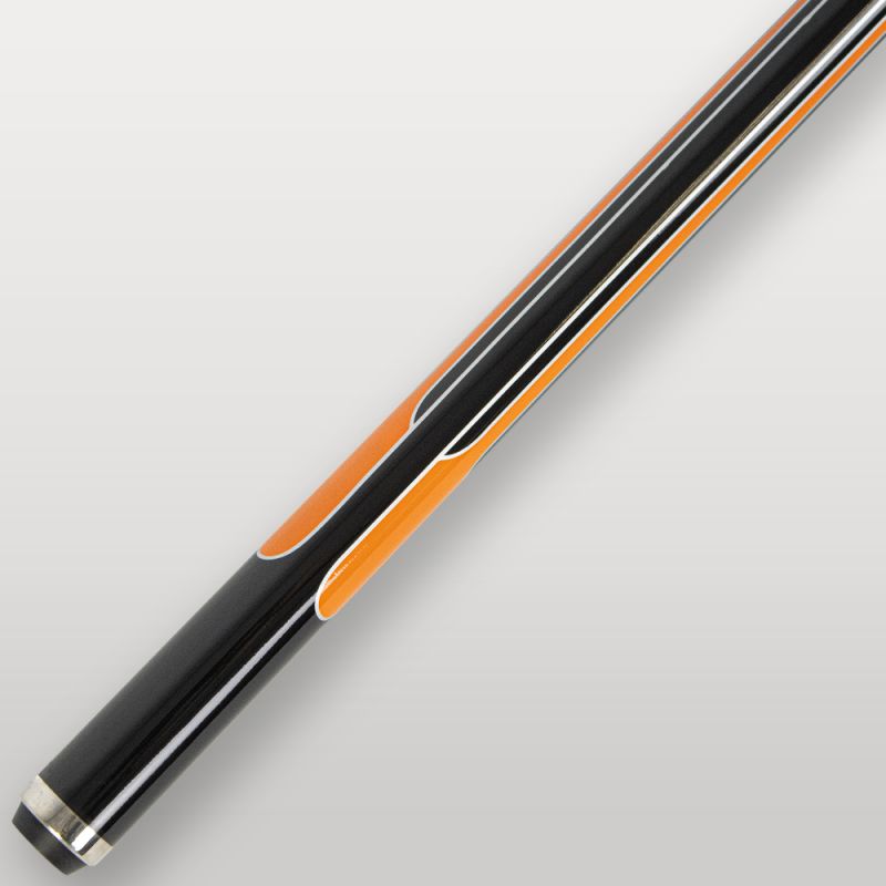 Détail des motifs orange sur le fût de la queue de billard américain Raptor