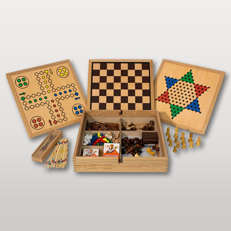 Coffret multi-jeux en bois avec jeux de société