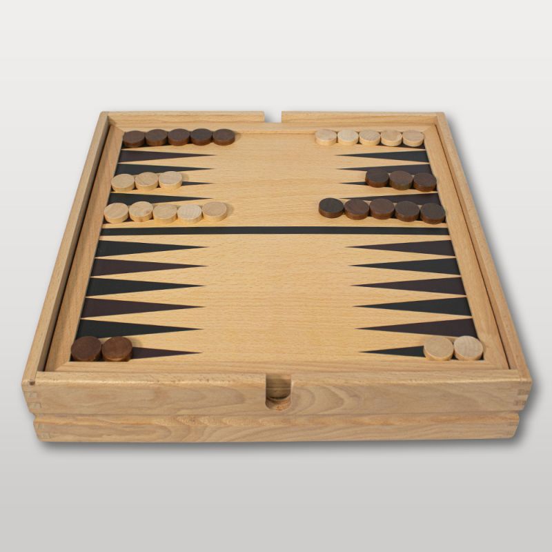 Backgammon en bois du coffret multi-jeux
