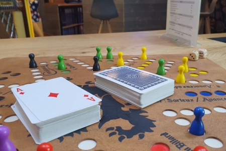 Règles officiel du jeu de tock. Spécialiste Français depuis 1981