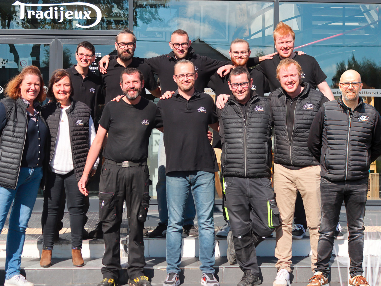 Equipe magasin billard et jeux en bois entreprise familiale