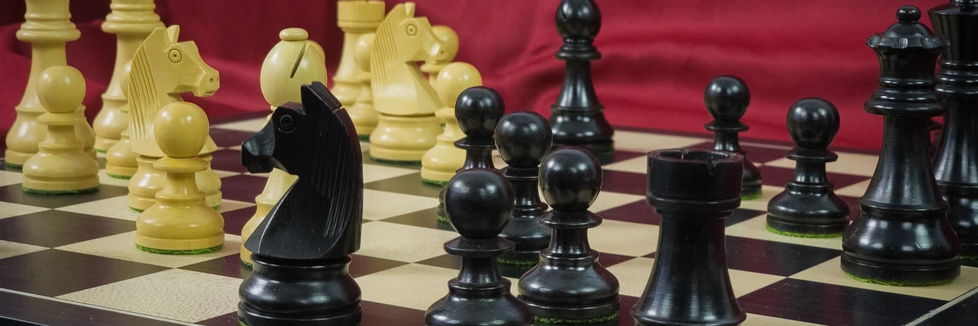 Jeu echec stauton 45cm