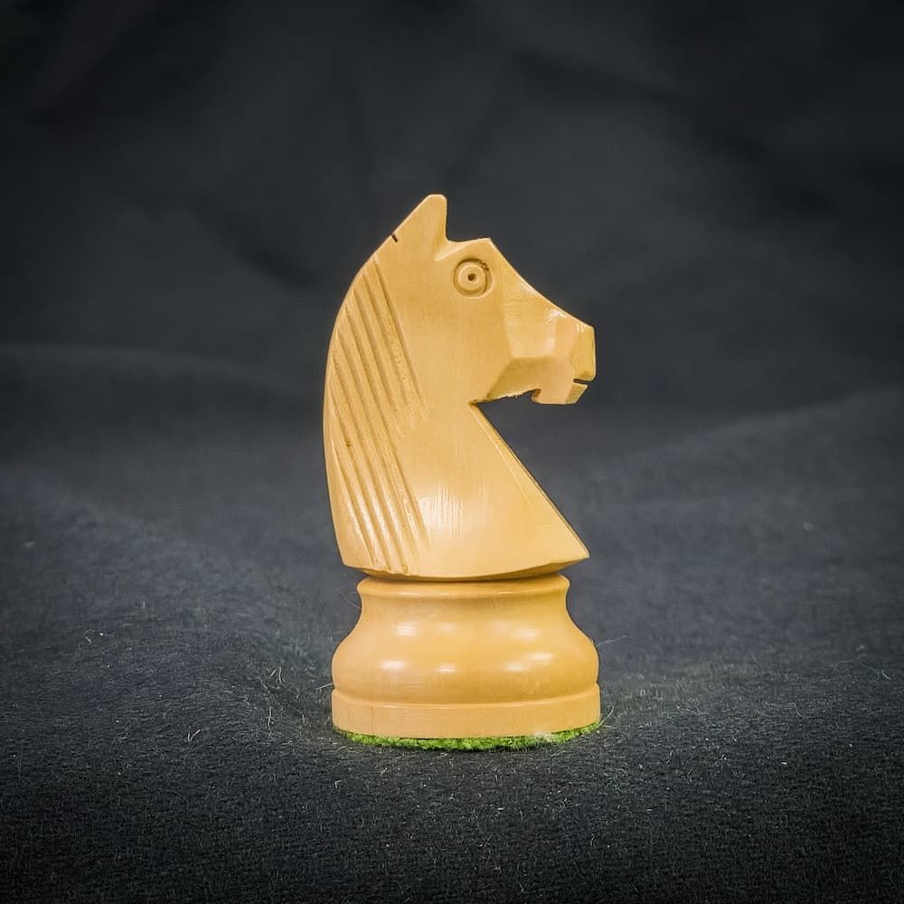 Cavalier stauton echec 