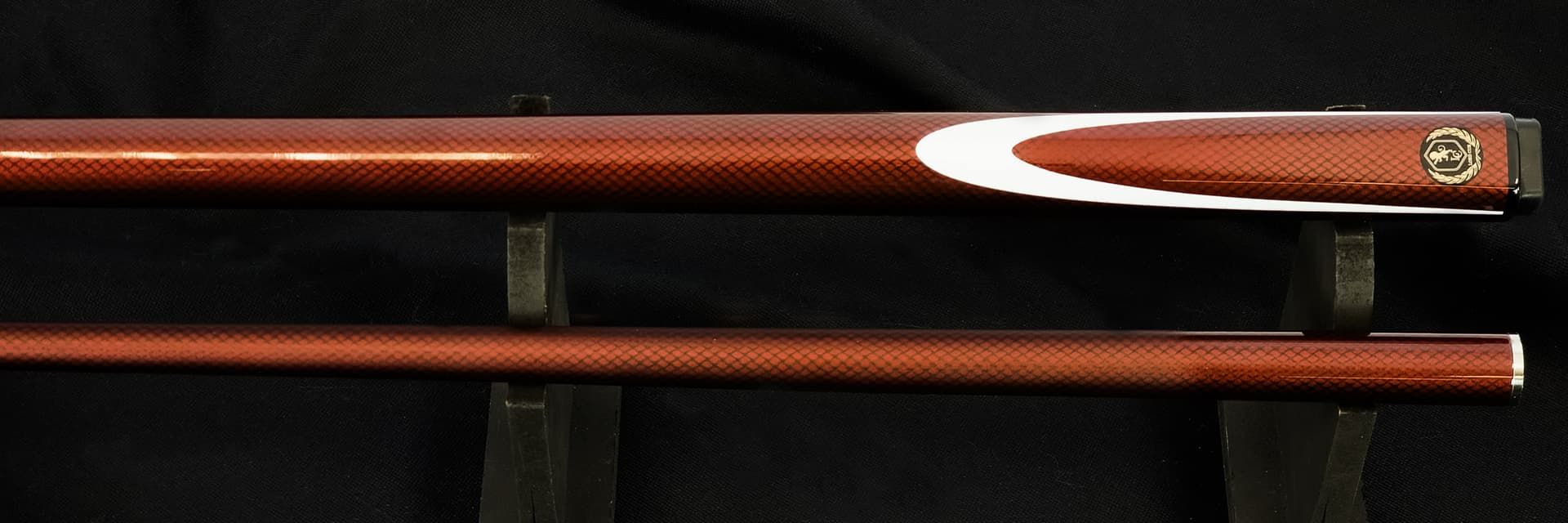 Queue en fibre verre bordeaux