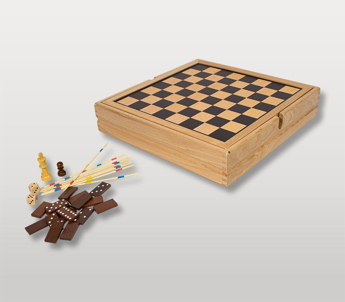 Coffret multi-jeux en bois avec plateau échecs