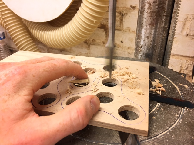 Fabrication Française d'un fidget spinner en bois par La Maison du Billard