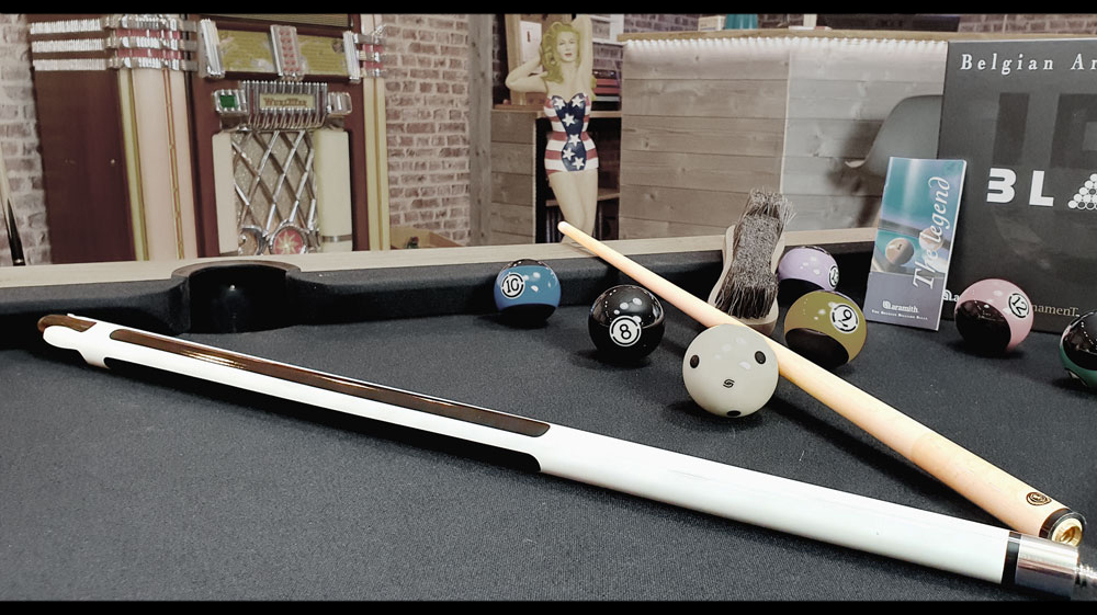Queue de billard américaine blanche