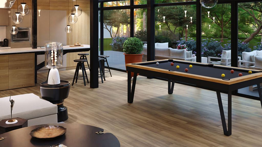 Un intérieur moderne et ouvert sur la nature avec le Billard Table Light