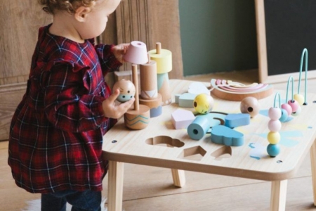Guide des jouets en bois par âge