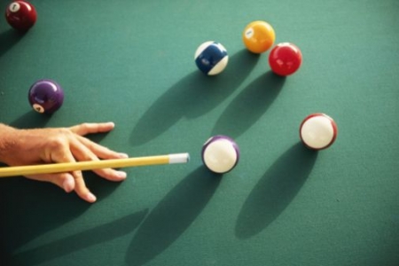 Comment tenir une queue de billard comme un professionnel ?